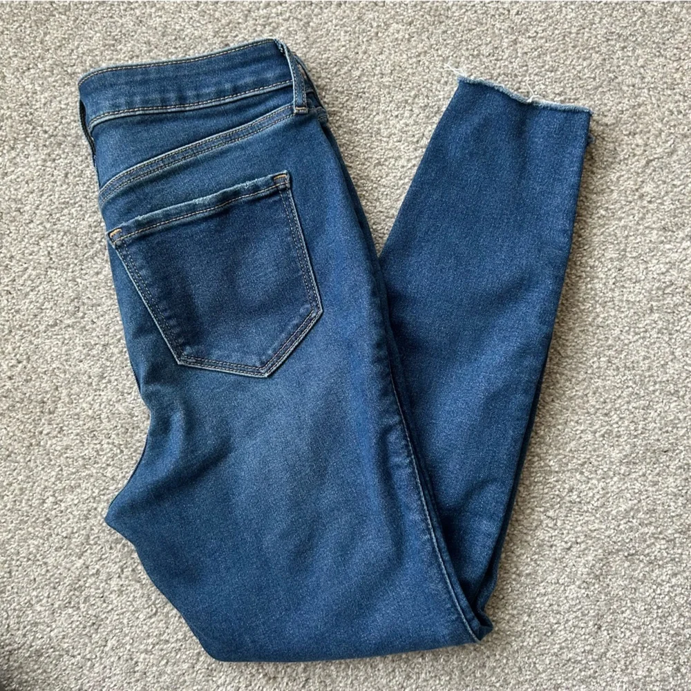 Old Navy Rockstar Super Skinny Jeans